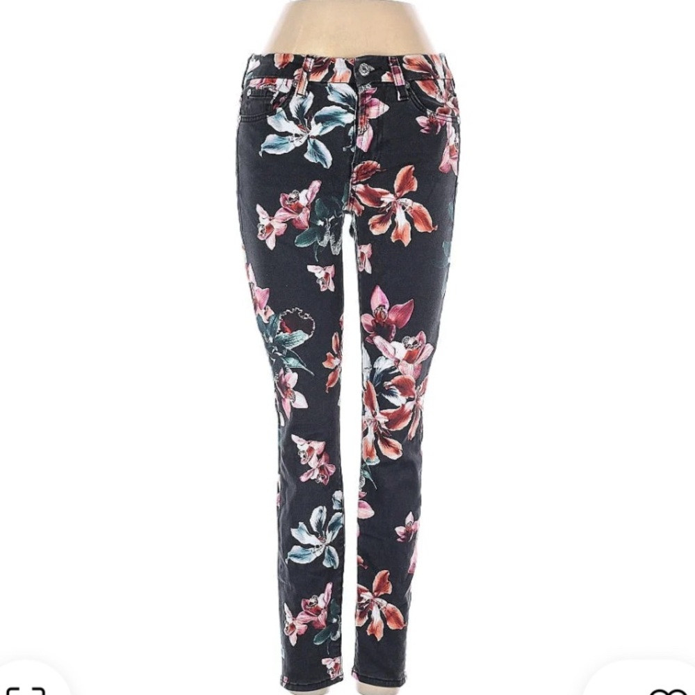 Jen7 For all man kind.  Navy and Pink Crop Pants. Excellent condition.
